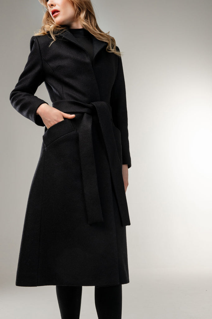 Classic tailored wool coat with 2 belts, classic and basca